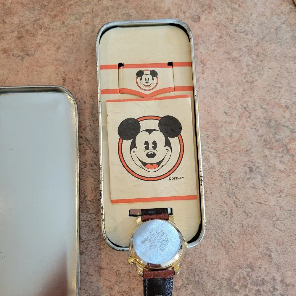 Disney Store Mickey Mouse Watch w/ Original Case ~ LORUS ~ Leather Strap ~ Y2K